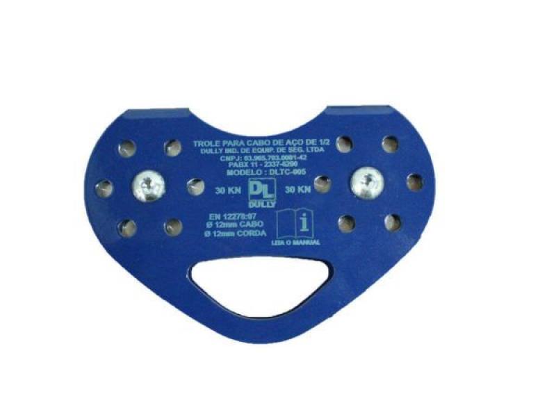 EPIs Essenciais para Trabalhos em Altura - Proteo e Conformidade EPIs Essenciais para Trabalhos em Altura - Proteo e Conformidade